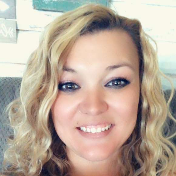 Meet your Posher, Kara - Picture 1 of 1